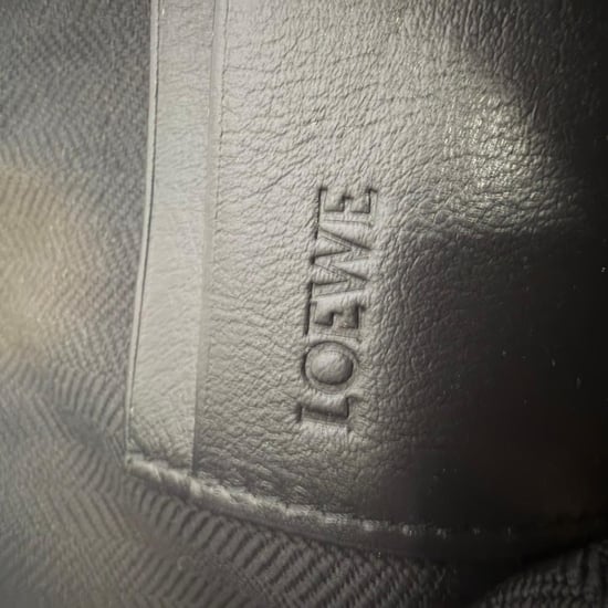 Loewe T-Knot Pouch Bag in Zwart Leer - Image 5