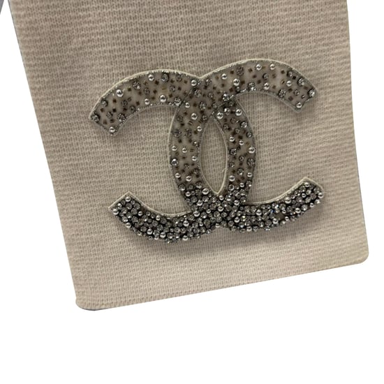 Chanel CC Crystal-Bestikte Gebreide Sjaal in Crème Kasjmier - Image 2