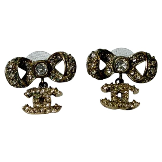 Chanel Kristallen CC Strik Dangle Oorbellen in Goudmetaal - Image 1