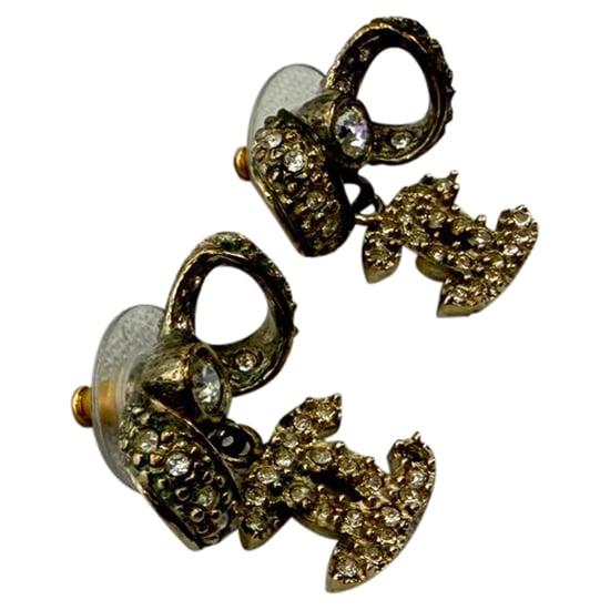Chanel Kristallen CC Strik Dangle Oorbellen in Goudmetaal - Image 3