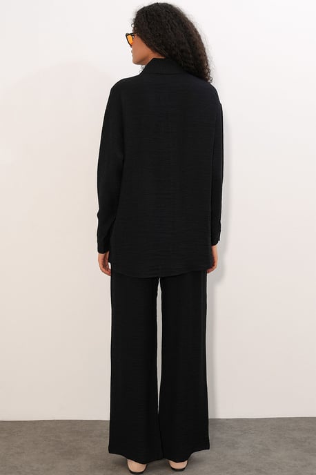Gestructureerde Overhemd en Brede Pantalon Set - Image 6
