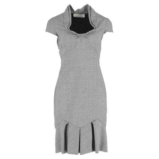 Valentino Garavani midi-jurk met patroon en korte mouwen in grijze wol. - Image 1