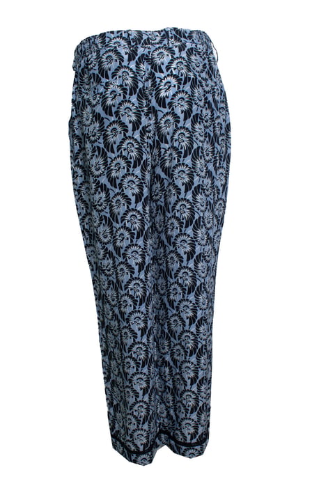 Prada, blauwe bloemenprint zijde casual pantalon - Image 4