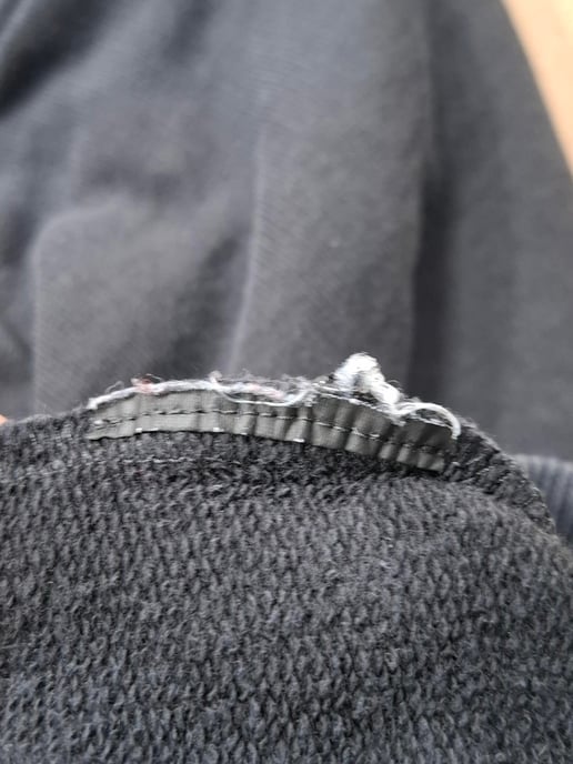 Saint Laurent sweatshirt met scheuren en kettingdetails in zwart katoen - Image 4