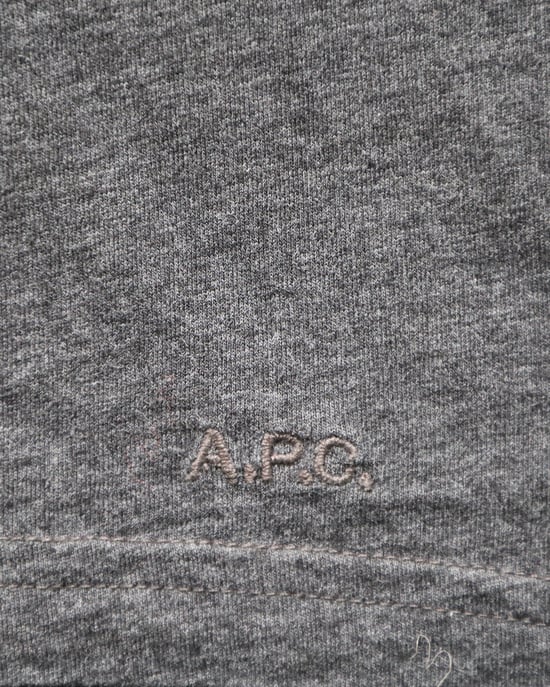 Polo shirt van grijs katoen met geborduurd A.P.C.-logo - Image 5