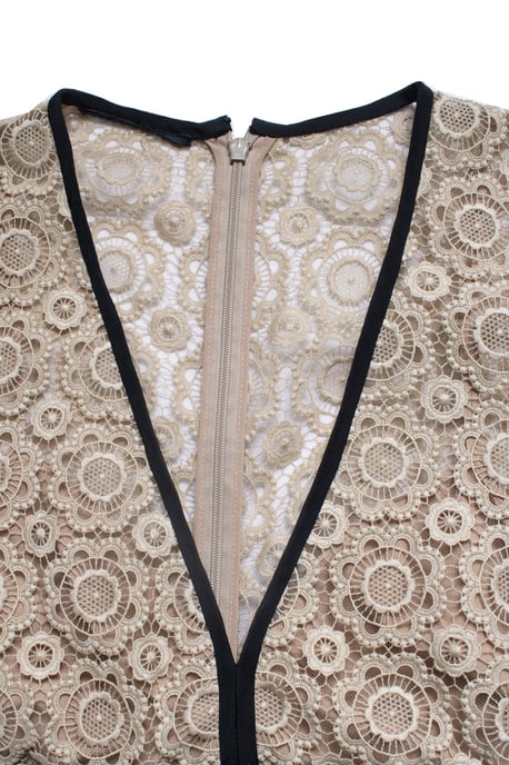Burberry, SS16 Cocktail midi-jurk in beige kant - Image 5