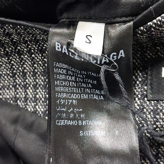 Balenciaga dubbelbreasted jas met ruitpatroon en relaxte pasvorm in grijze wol. - Image 5