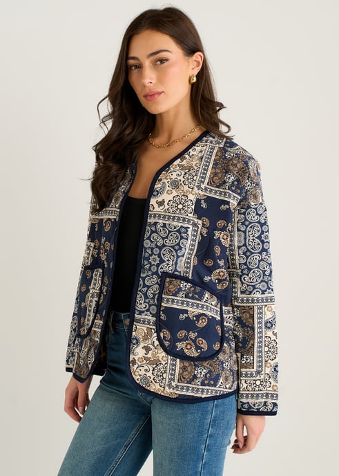 Lichtgewicht gewatteerd jasje van viscose met marineblauwe paisley-tegelprint - Image 3