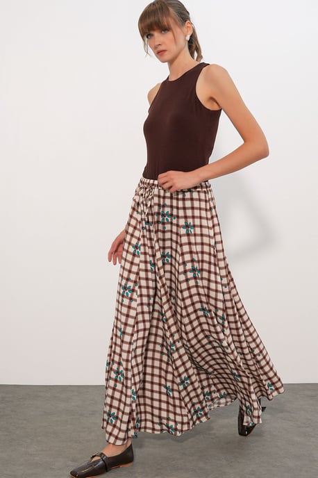 Hoog-Waisted Geruite Maxi Rok - Image 3