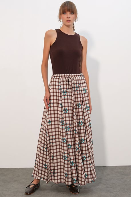 Hoog-Waisted Geruite Maxi Rok - Image 5