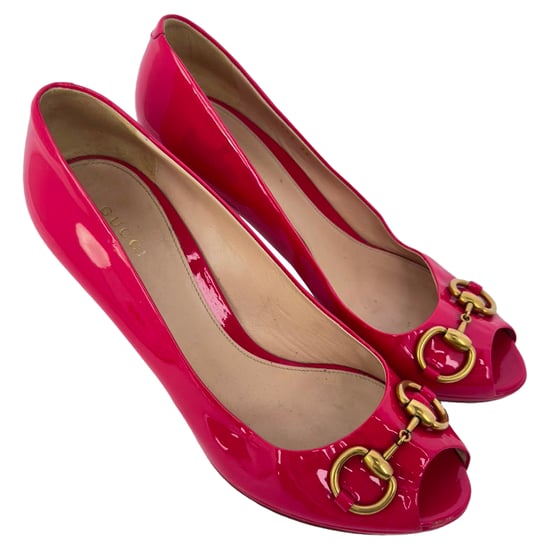 Gucci New Hollywood Horsebit Peep Toe Pumps in roze lakleer - Image 5