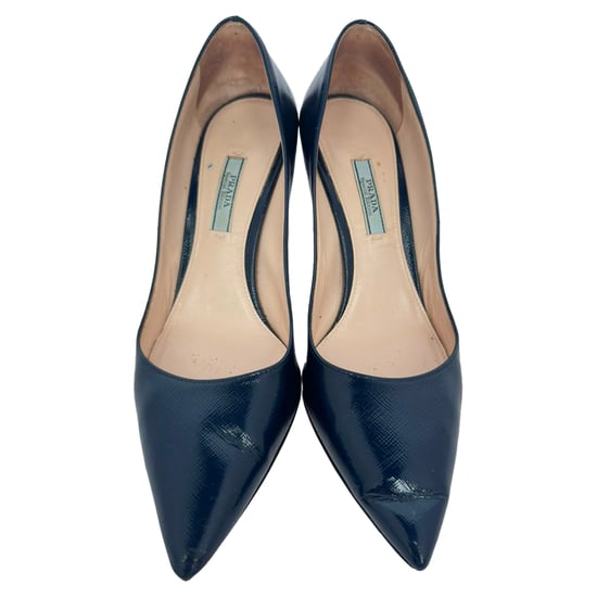 Prada Pumps met Spitse Neuzen in Marineblauw Lakleer - Image 3