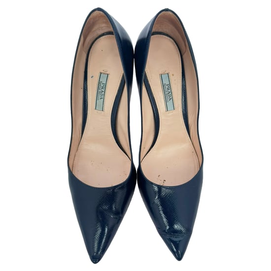 Prada Pumps met Spitse Neuzen in Marineblauw Lakleer - Image 5