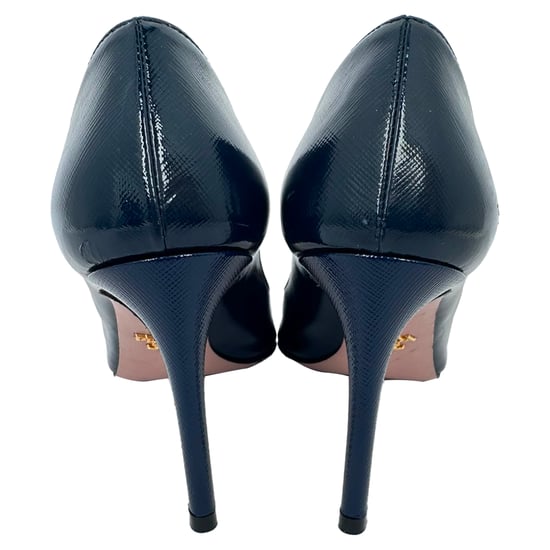 Prada Pumps met Spitse Neuzen in Marineblauw Lakleer - Image 6