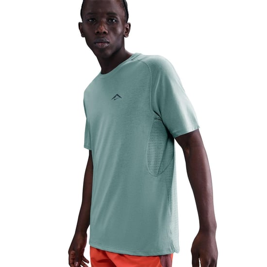 Nike Trail Solar Chase Dri-FIT T-shirt voor heren (Kanon/Zwart) - Image 1