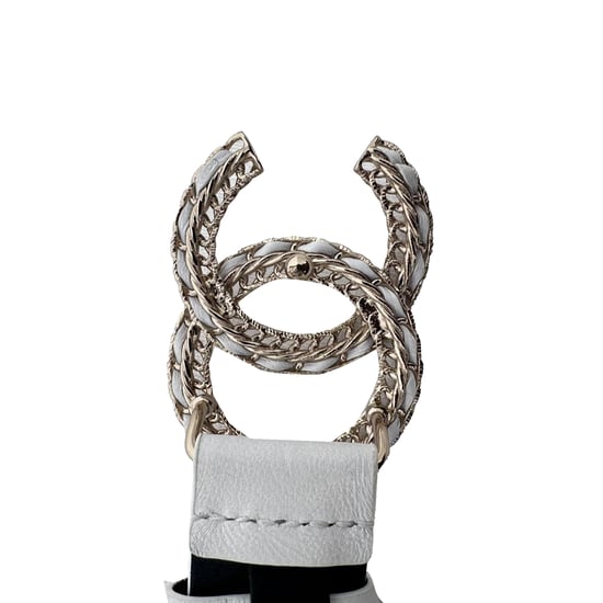 Chanel Keten In elkaar grijpende CC Logo Tailleband in Witte Leer - Image 5