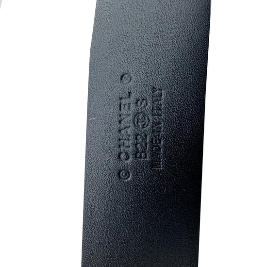 Chanel Keten In elkaar grijpende CC Logo Tailleband in Witte Leer - Image 6