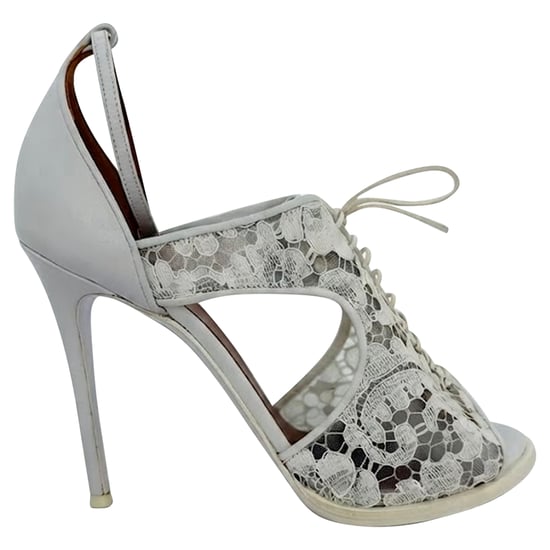 Givenchy Kantpatroon Hoge Hakken in Wit - Image 1