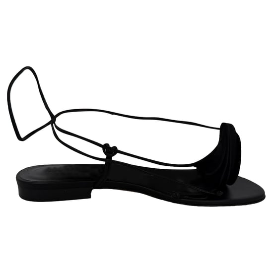Magda Butrym platte sandalen met bloemenapplicaties in zwart leer - Image 1