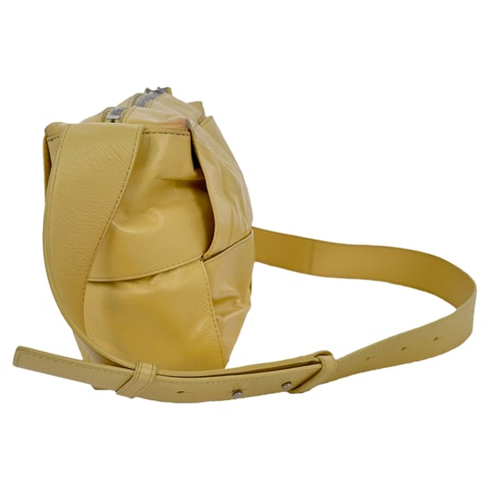 Bottega Veneta Medium Arco cameratas in geel kalfsleer - Image 3