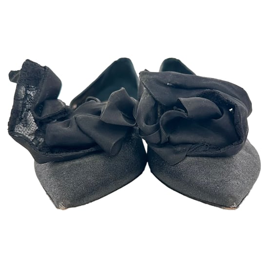 Dior ballerina's met spitse neuzen en rozenversiering in zwart glitter. - Image 3