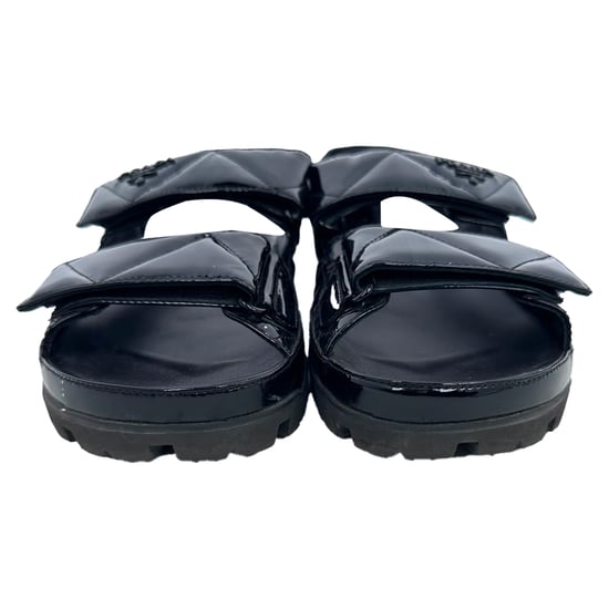 Prada Gequiltte Slingback Sport Sandalen in Zwart Lakleer - Image 3
