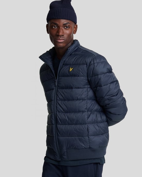 Donker marineblauw gewatteerd jack met trechterhals van Lyle & Scott - Image 1