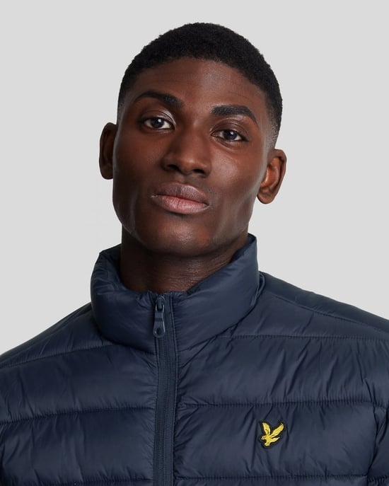 Donker marineblauw gewatteerd jack met trechterhals van Lyle & Scott - Image 2