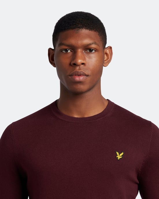 Lyle & Scott katoenen merinotrui met ronde hals in bordeauxrood - Image 4