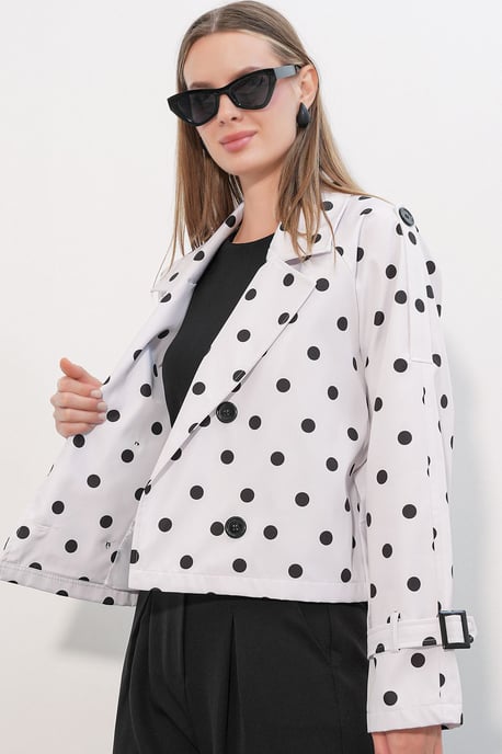 Korte Bouwde Trenchcoat - Image 4