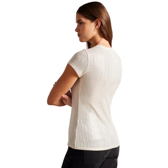 Ted Baker Katrino Metallic T-shirt Met Korte Mouwen En Ronde Hals In Goud - Image 4