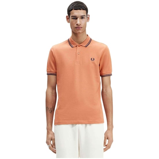 Fred Perry Poloshirt Met Dubbele Bies In Lichtroestbruine Kleur - Image 3
