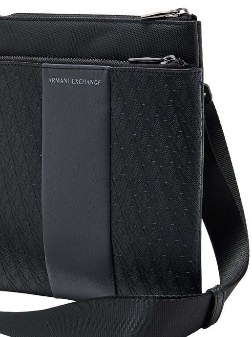 Armani Exchange Crossbodytas Met Gestructureerd Logo, Zwart - Image 4