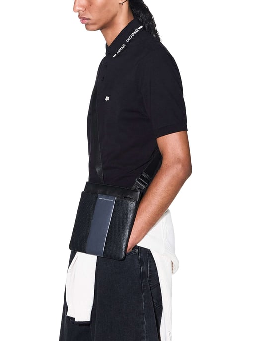 Armani Exchange Crossbodytas Met Gestructureerd Logo, Zwart - Image 6
