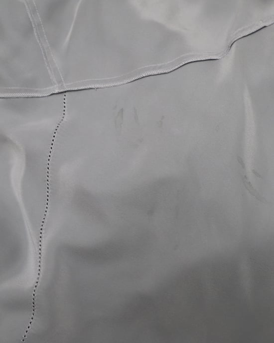 Burberry Midi Wikkeloverhemdjurk in Lichtblauwe Zijde-Satijn - Image 6