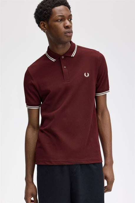 Fred Perry Twin Tipped Poloshirt in Bourgogne - Image 4