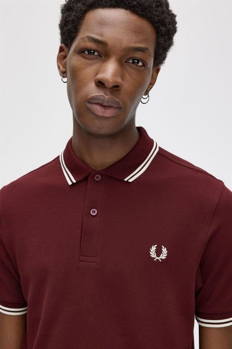 Fred Perry Twin Tipped Poloshirt in Bourgogne - Image 5