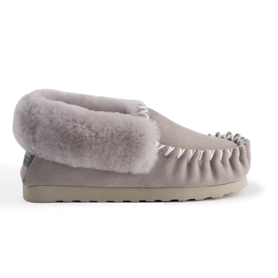 Aus Wooli "Waterloo" Australia Hand Stitched Women's Sheepskin Moccasin, Licht Grijs - Image 2