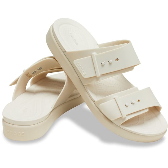Crocs Brooklyn Buckle Dames Sandalen in Sandstone - Image 3