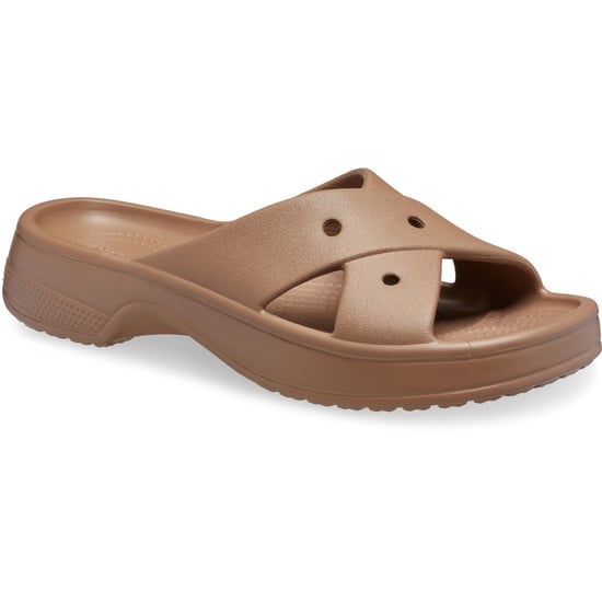 Crocs Classic Cross Strap Thermoplastische Dames Sandalen in Melk Chocolade - Image 1