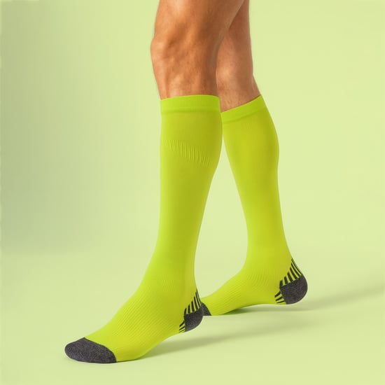 Comodo - Kniehoge compressie hardloopsokken - Neon Geel - Image 3