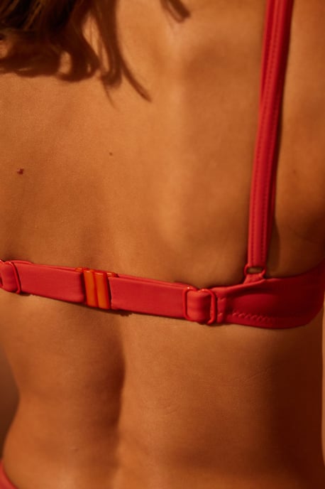 Gestikt Ondersteund Bikini Top - Image 4