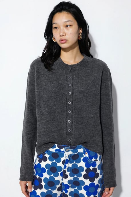 Geribbelde Crew Neck Knopen Cardigan - Image 1