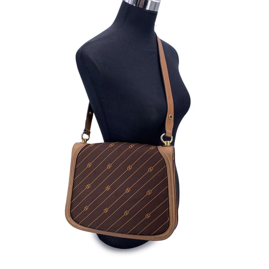 Gucci Vintage stoffen schoudertas met diagonaal logo - Image 2