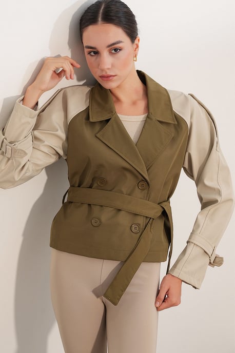 Korte Bouwde Trenchcoat - Image 1