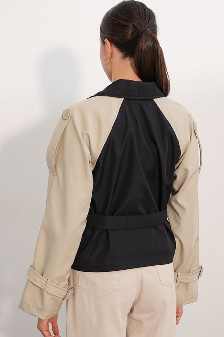 Korte Bouwde Trenchcoat - Image 6