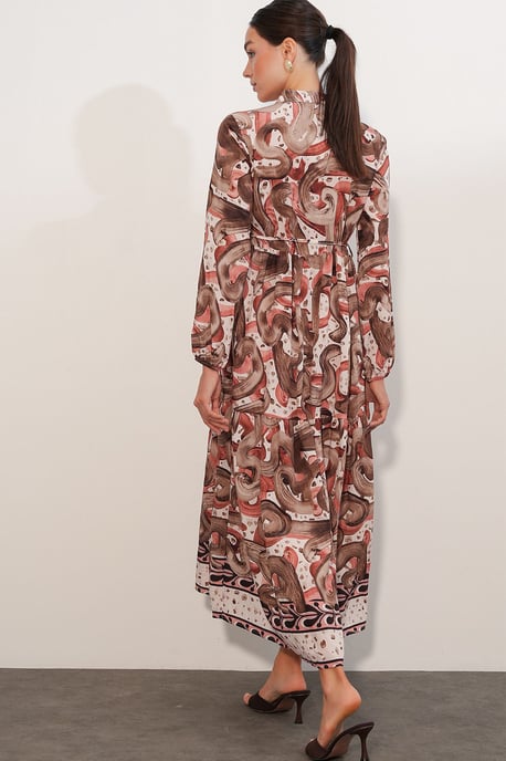 Gebuttonde Maxi Jurk met Ronde Hals en Tailleband - Image 6