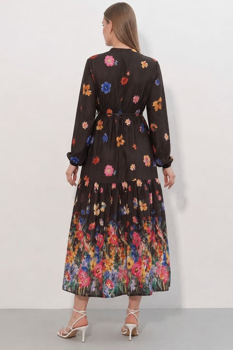 Gebuttonde Maxi Jurk met Ronde Hals en Tailleband - Image 3