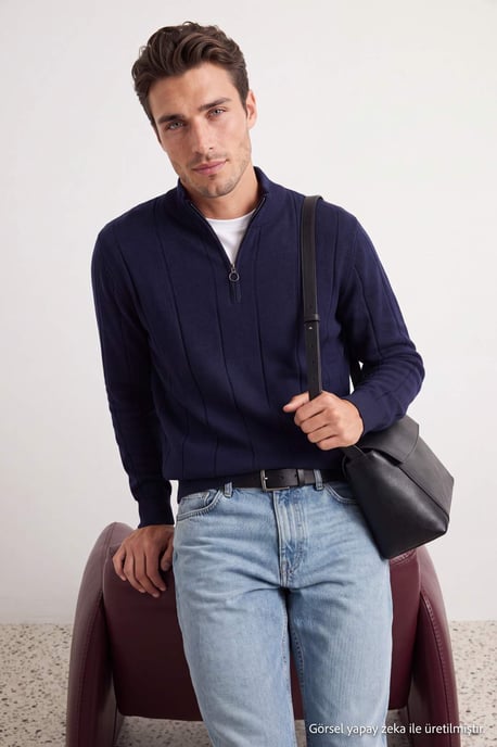 TRENDYOL MAN Heren Donkerblauw Gestreept Lang, Regular fit Truien - Image 1