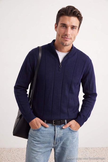 TRENDYOL MAN Heren Donkerblauw Gestreept Lang, Regular fit Truien - Image 3